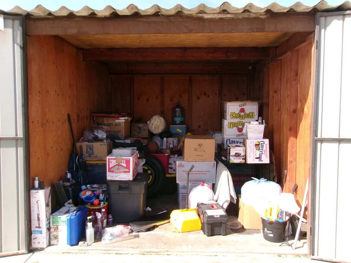 10 x 10 storage unit in Merced, CA