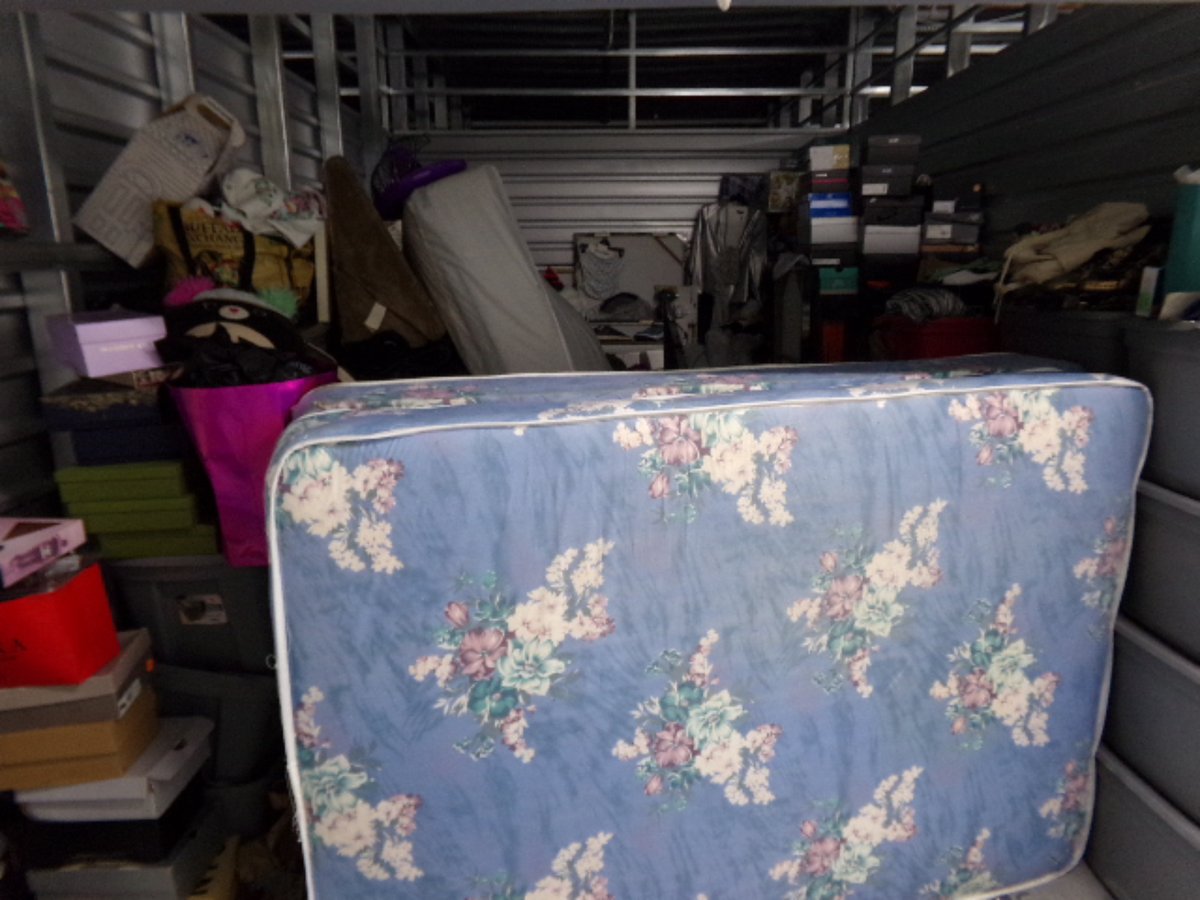 10 x 15 storage unit in Pawtucket, RI