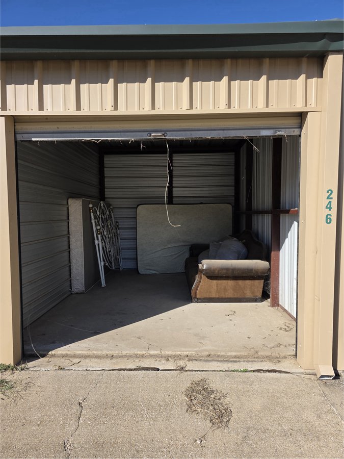 10 x 14 storage unit in Wichita, KS