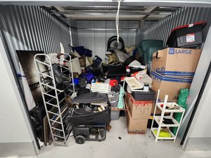 10 x 10 storage unit in Philadelphia, PA