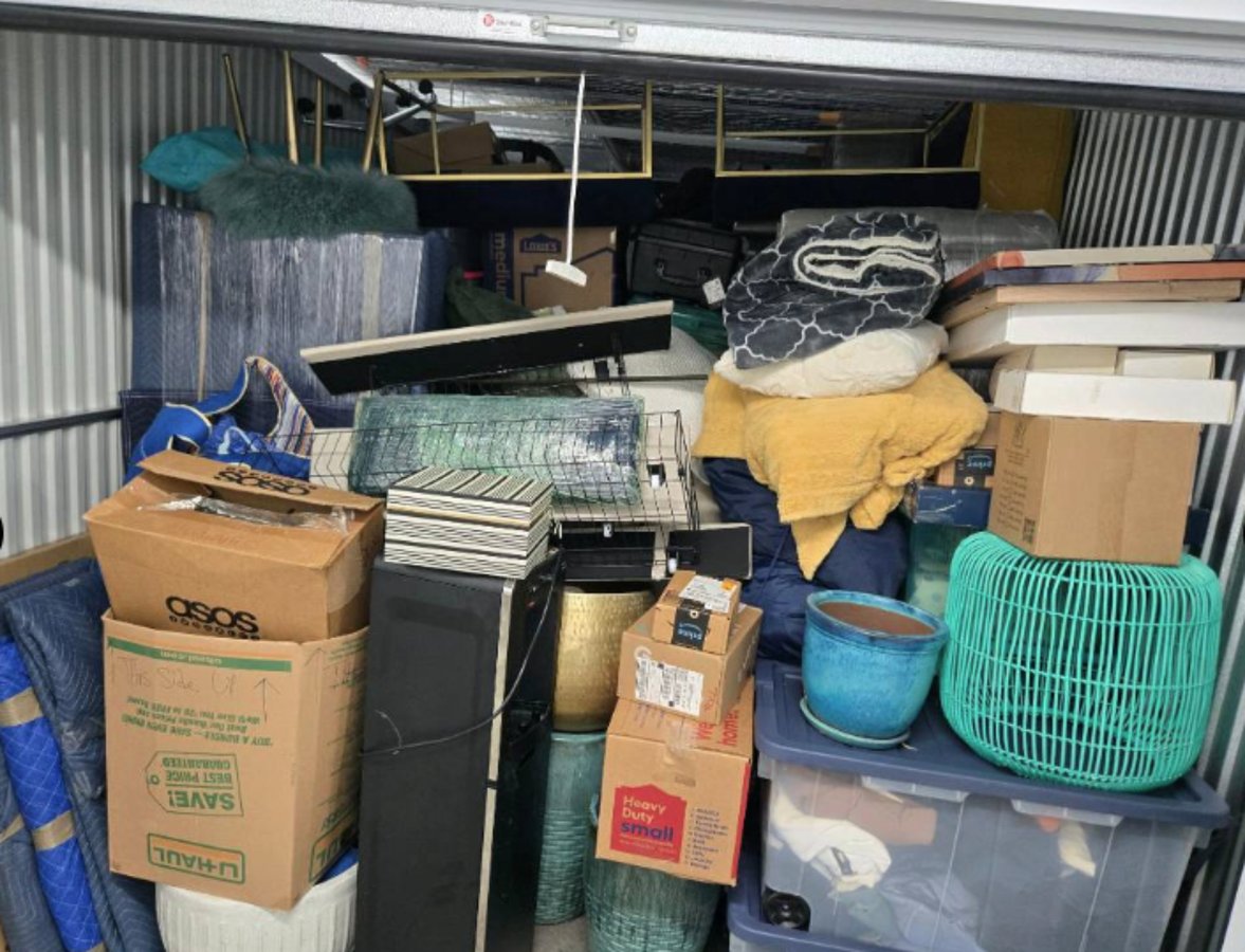 10 x 20 storage unit in St Johns, FL