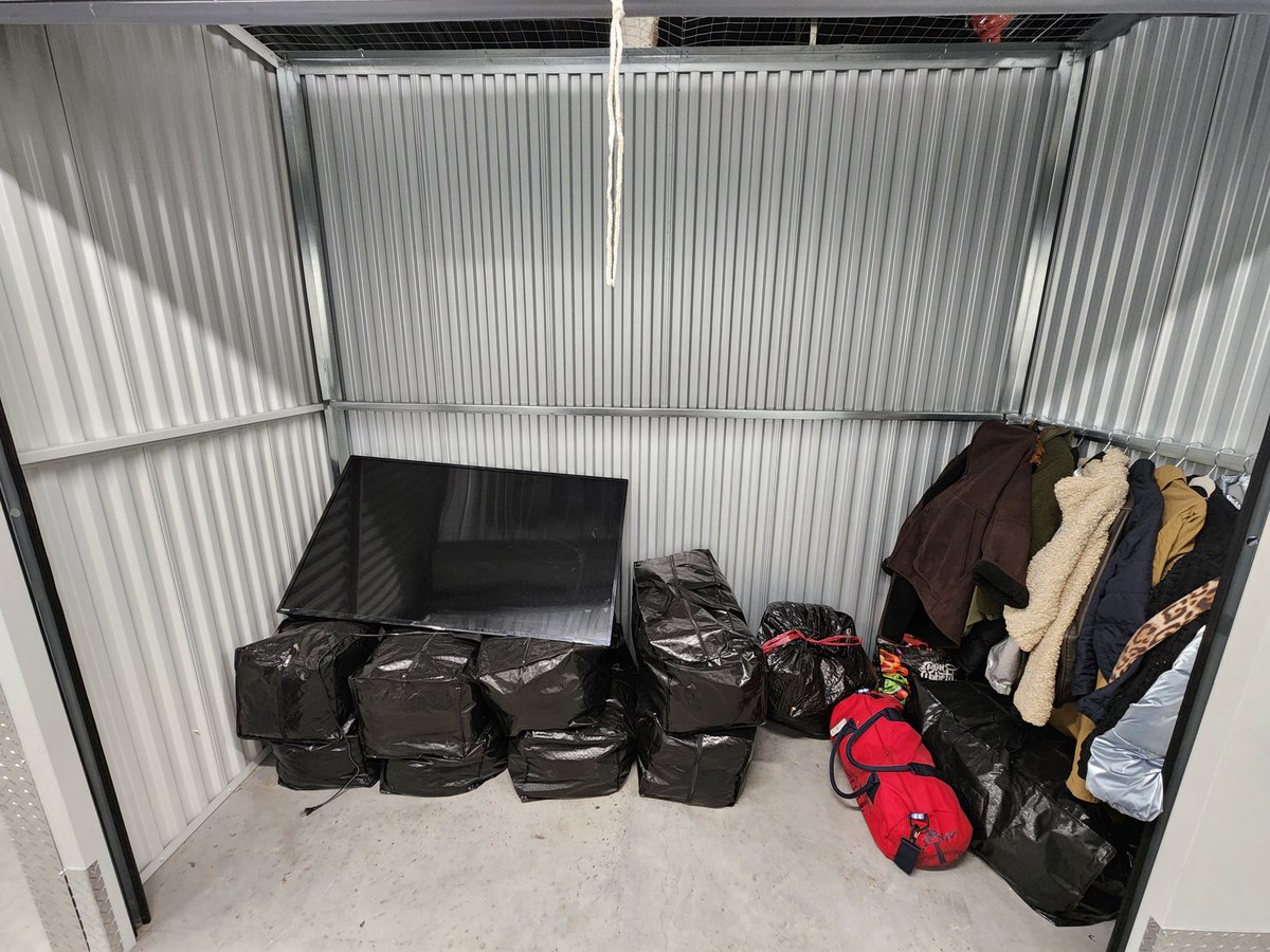 10 x 4 storage unit in Philadelphia, PA