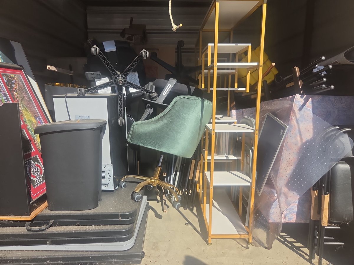 10 x 10 storage unit in Powell, OH