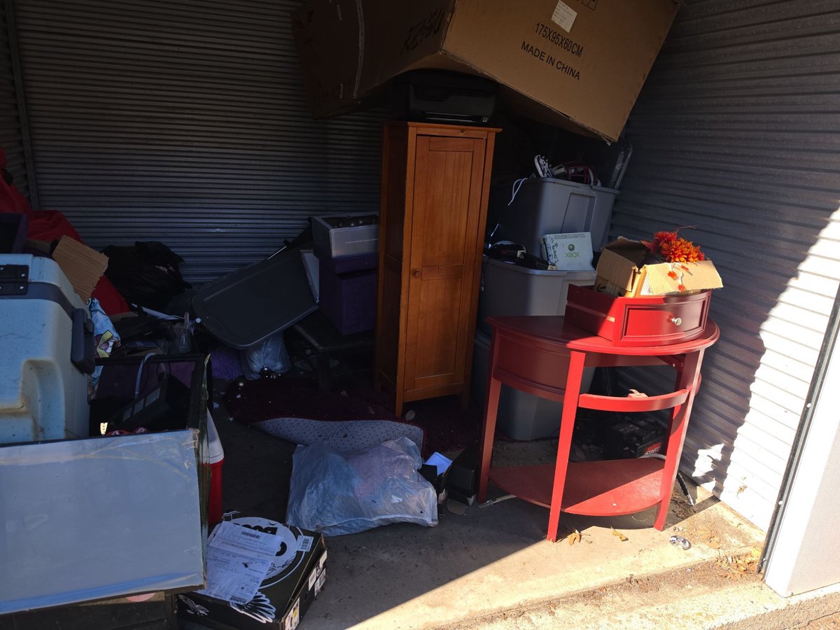 10 x 10 storage unit in Wolcott, CT