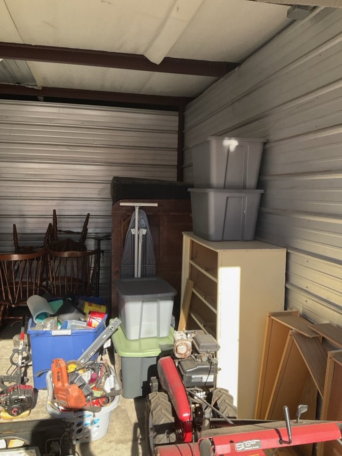 10 x 15 storage unit in Louisville, KY