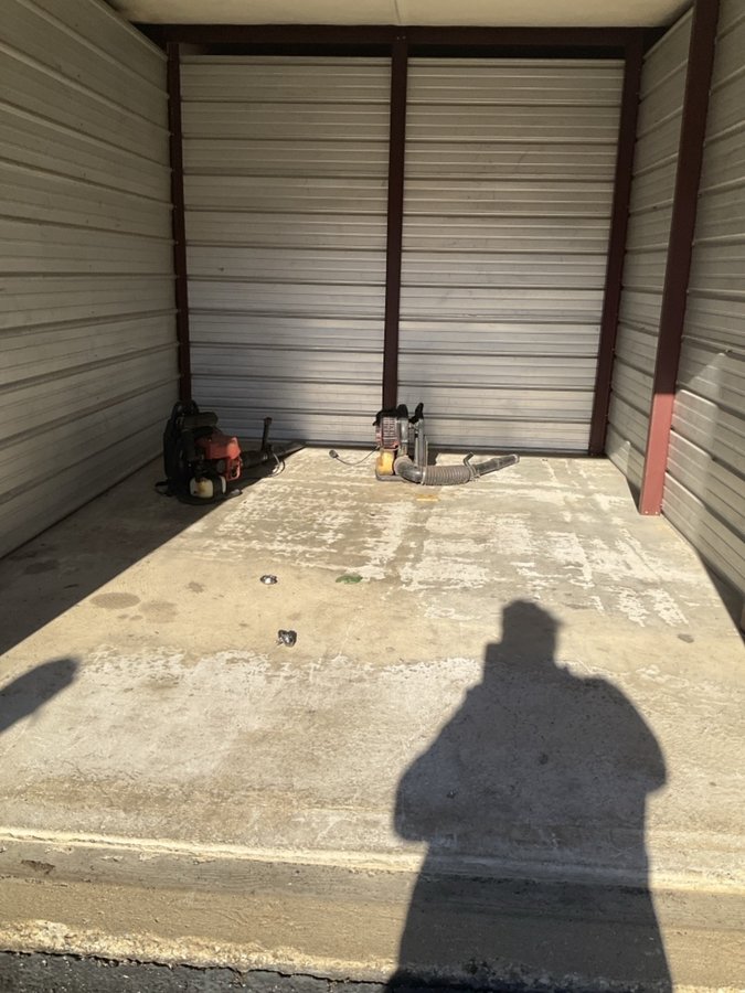 10 x 15 storage unit in Louisville, KY