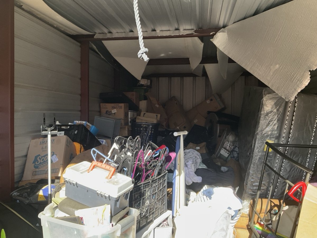 10 x 20 storage unit in Louisville, KY