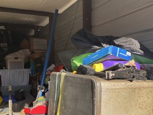 10 x 30 storage unit in Louisville, KY