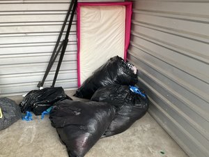 10 x 10 unit in Louisville