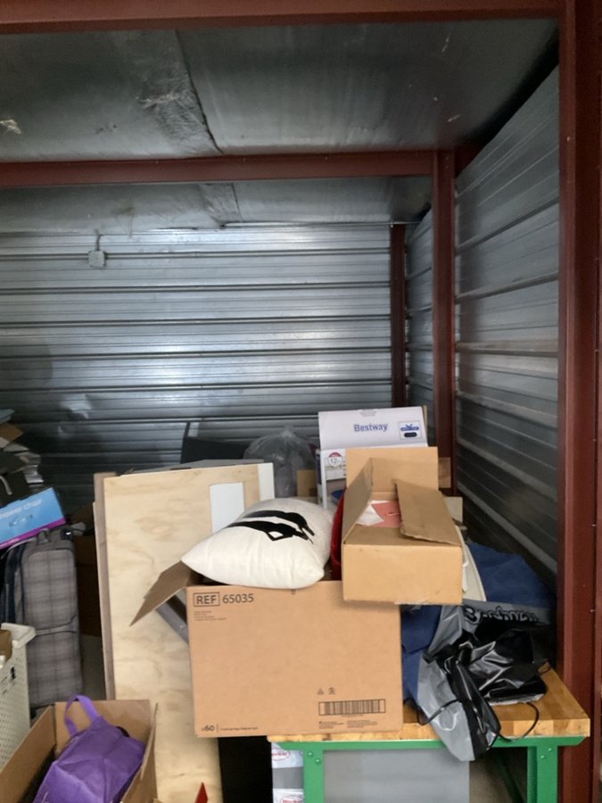 10 x 15 storage unit in Louisville, KY