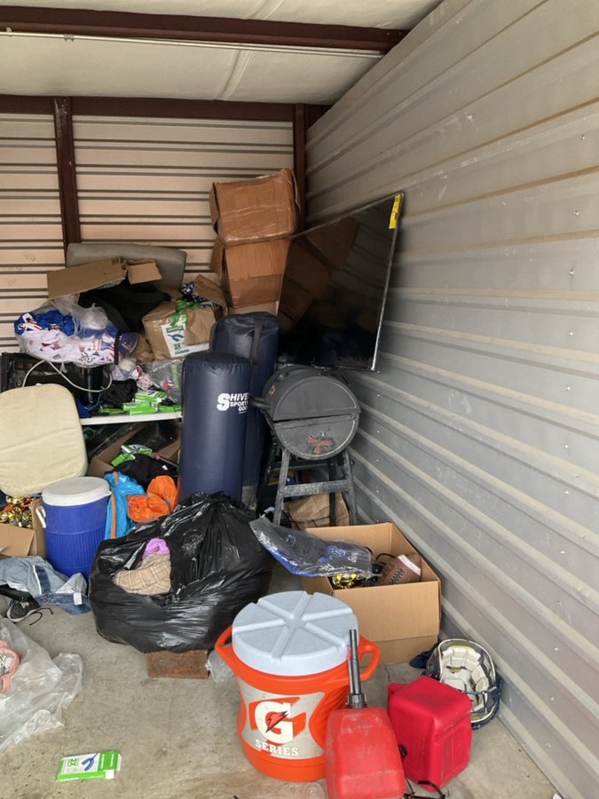 10 x 15 storage unit in Louisville, KY