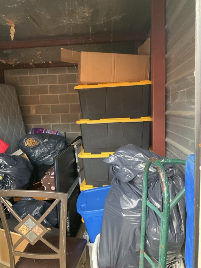 10 x 15 storage unit in Louisville, KY