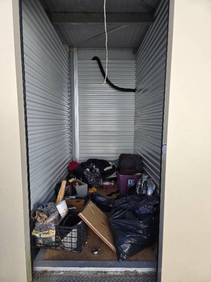 5 x 10 storage unit in Columbus, IN