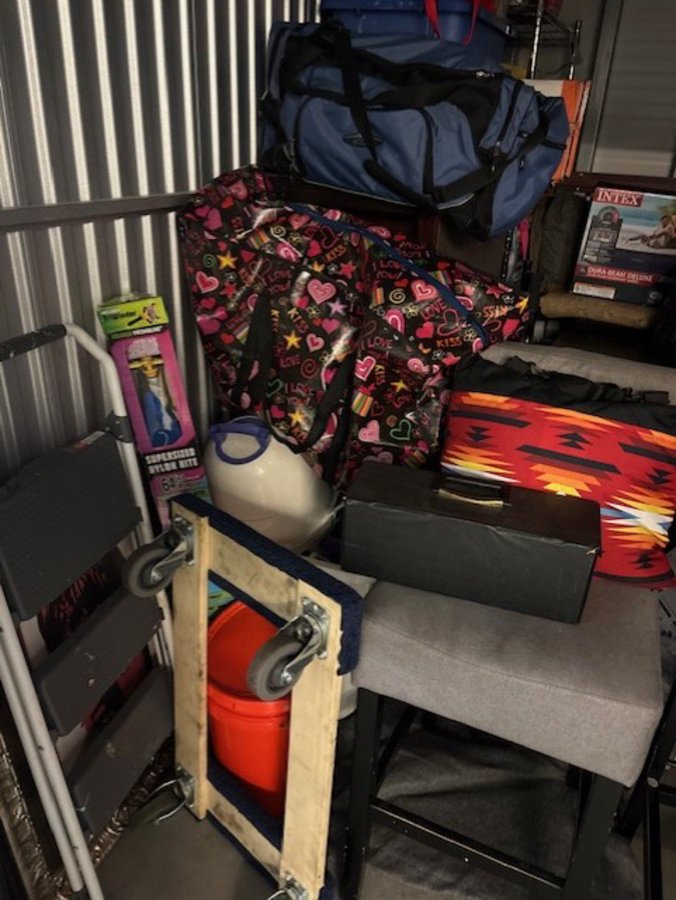 8 x 10 storage unit in Washington, DC