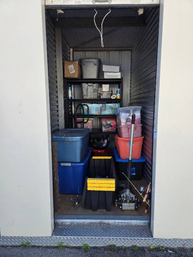 5 x 10 storage unit in Columbus, IN