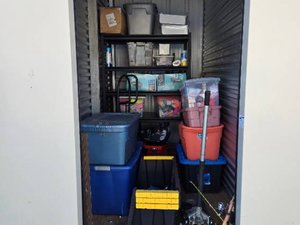5 x 10 storage unit in Columbus, IN