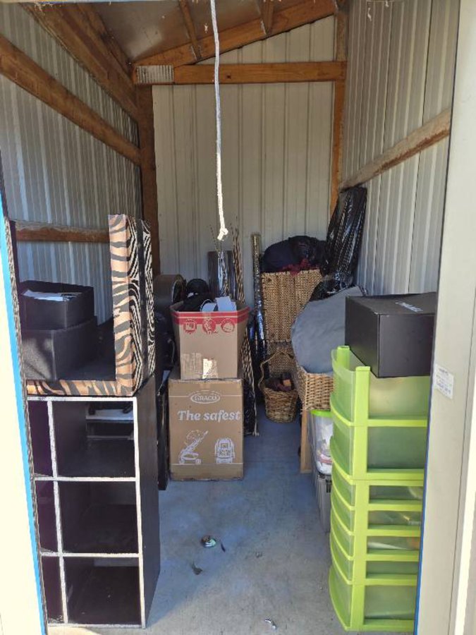 6 x 10 storage unit in Columbus, IN