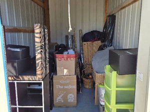 6 x 10 storage unit in Columbus, IN