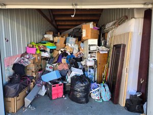 10 x 25 storage unit in Columbus, IN