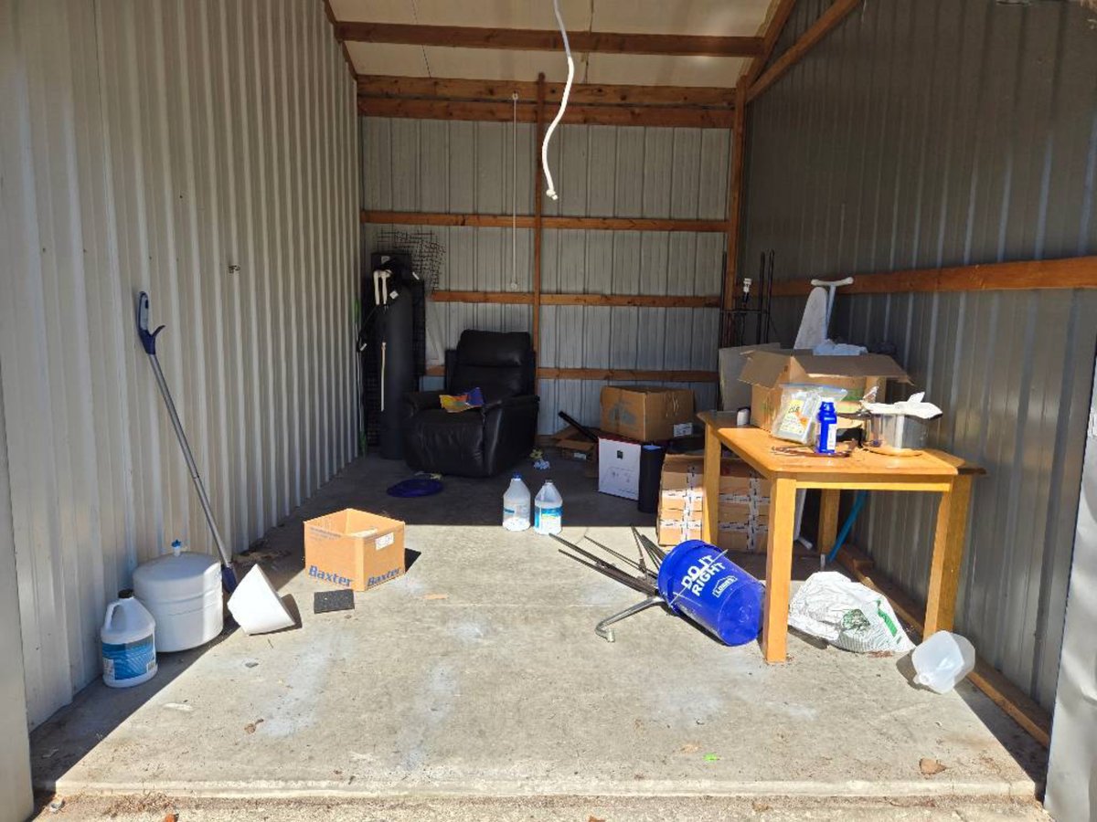 10 x 15 storage unit in Columbus, IN