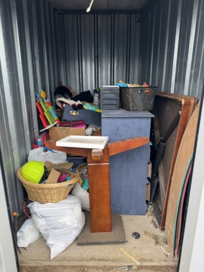 5 x 10 storage unit in Bealeton, VA