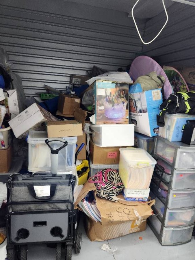 10 x 10 storage unit in Houston, TX