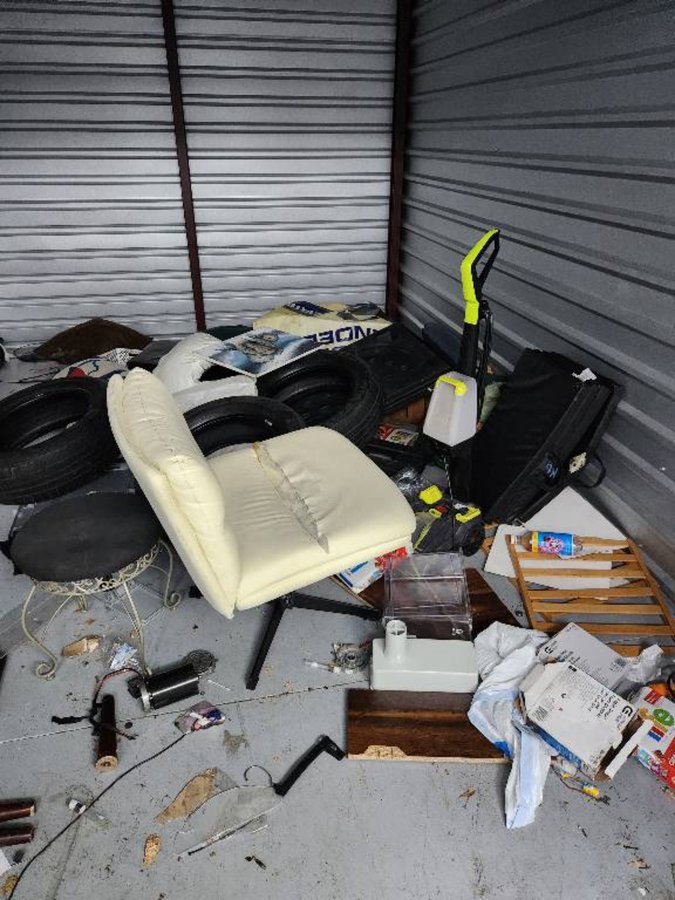 10 x 15 storage unit in Houston, TX