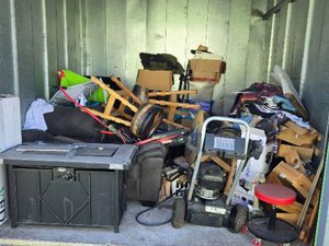 10 x 12 storage unit in Louisville, KY