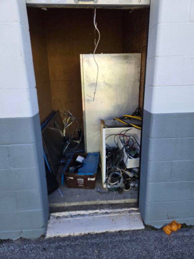 5 x 7 storage unit in Louisville, KY