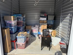 10 x 10 storage unit in Wildwood, FL