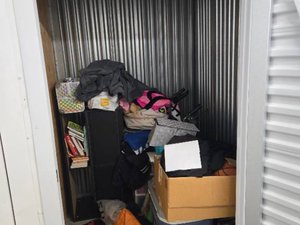 5 x 5 storage unit in Walnut, CA