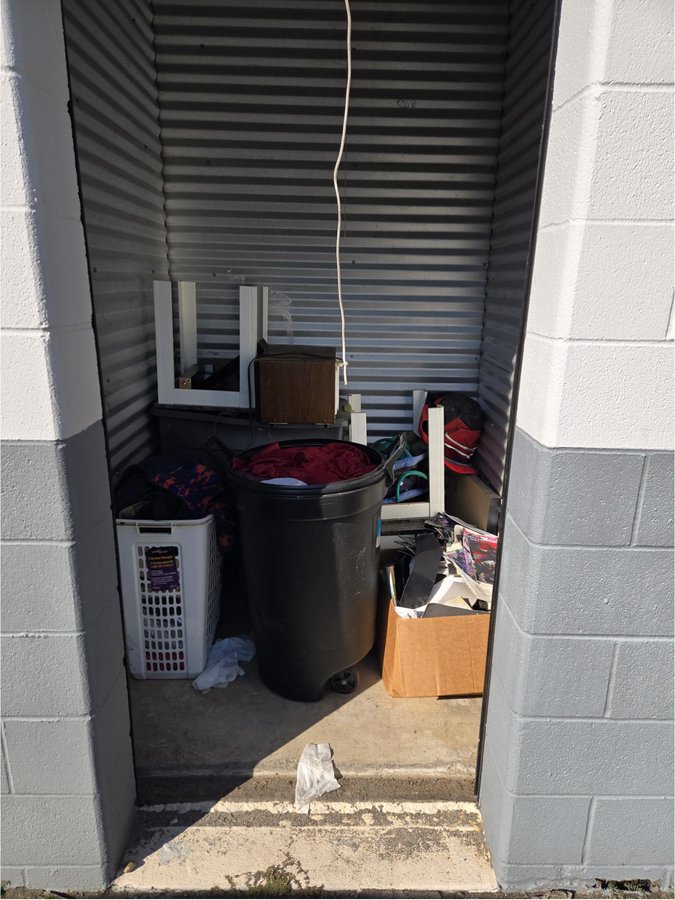 5 x 5 storage unit in Louisville, KY