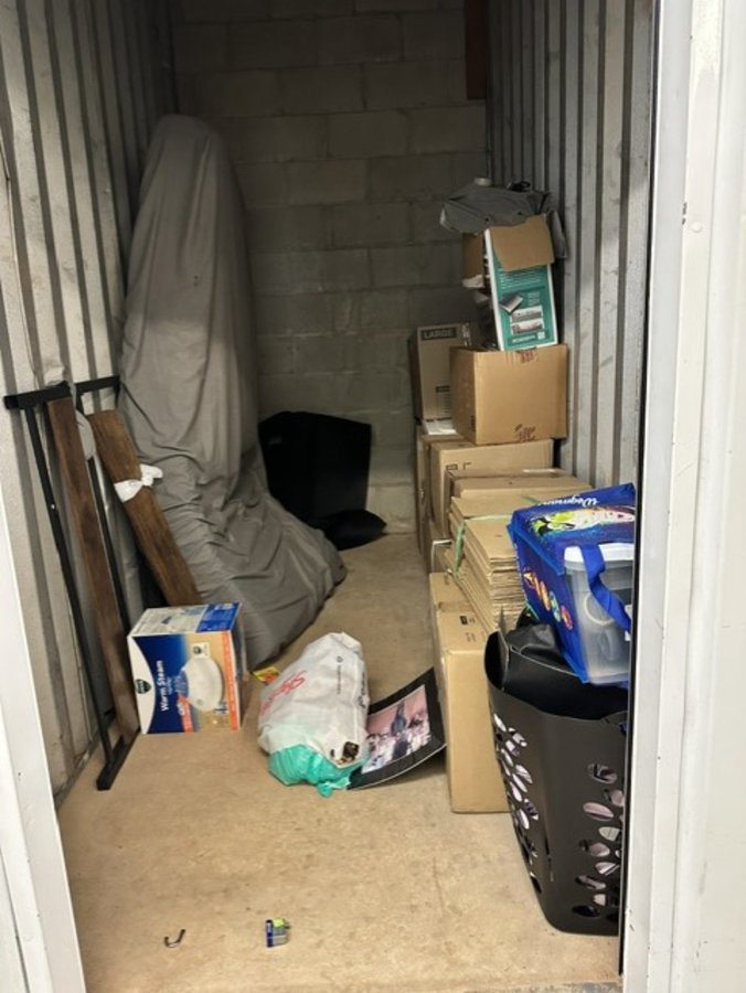 5 x 10 storage unit in Edison, NJ