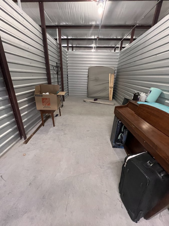 10 x 20 storage unit in Fredericksburg, VA