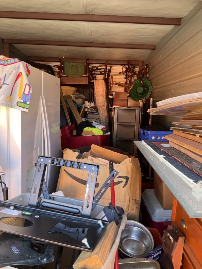 10 x 20 storage unit in Louisville, KY