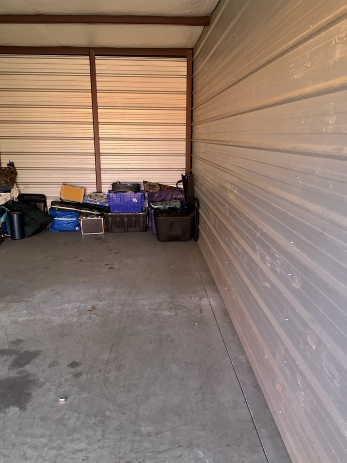 10 x 20 storage unit in Louisville, KY