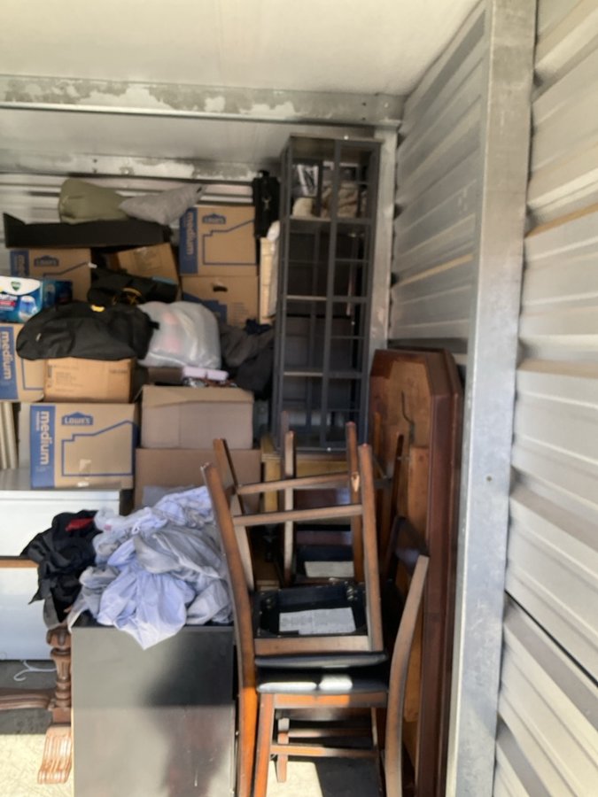 10 x 15 storage unit in Louisville, KY