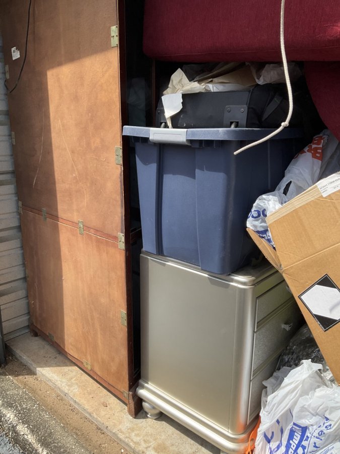 10 x 10 storage unit in Mobile, AL