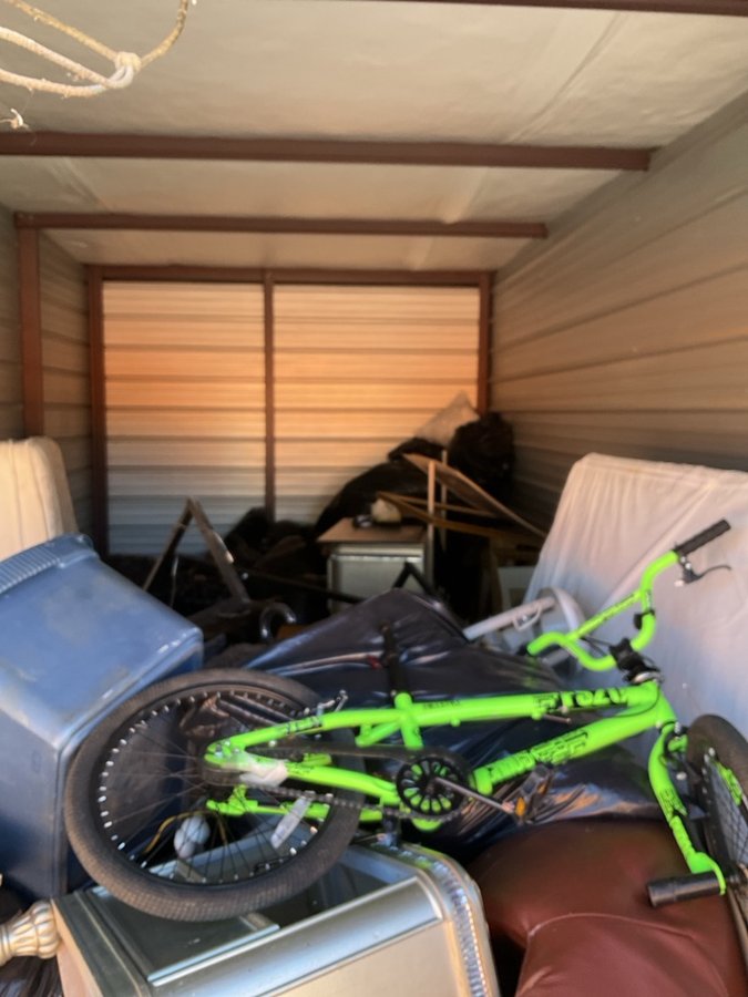 10 x 20 storage unit in Louisville, KY