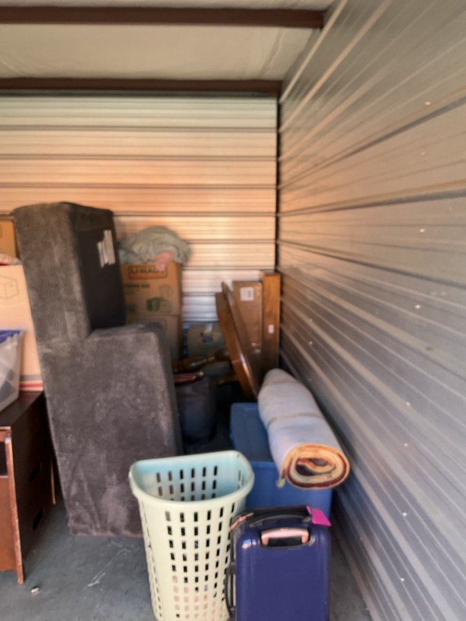 10 x 15 storage unit in Louisville, KY