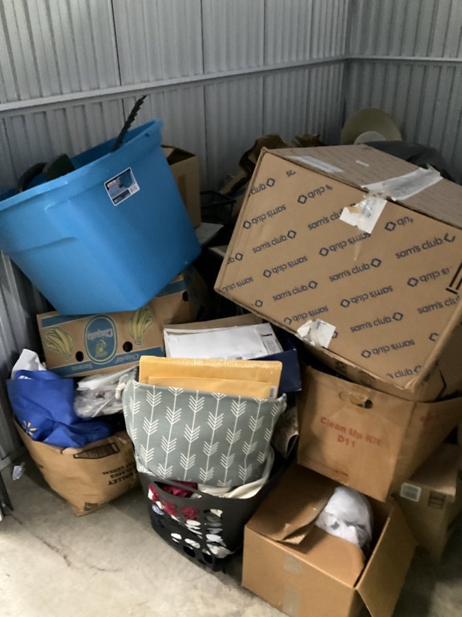 10 x 10 storage unit in Mobile, AL