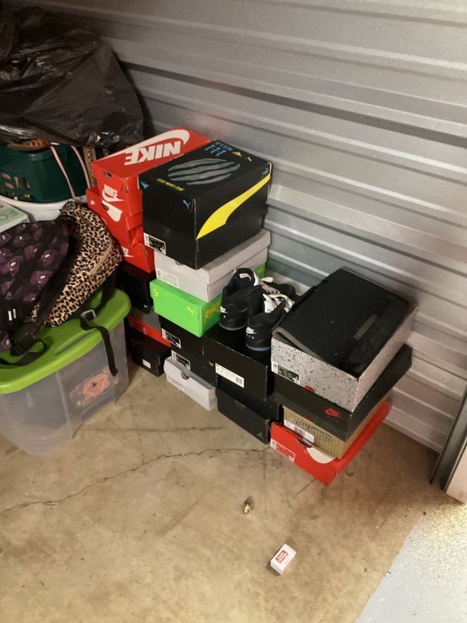 10 x 10 storage unit in Mobile, AL