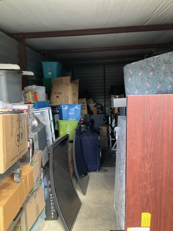 10 x 30 storage unit in Louisville, KY