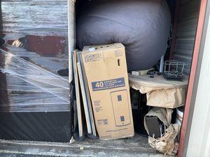 10 x 20 storage unit in Louisville, KY