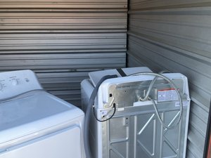 10 x 10 unit in Louisville