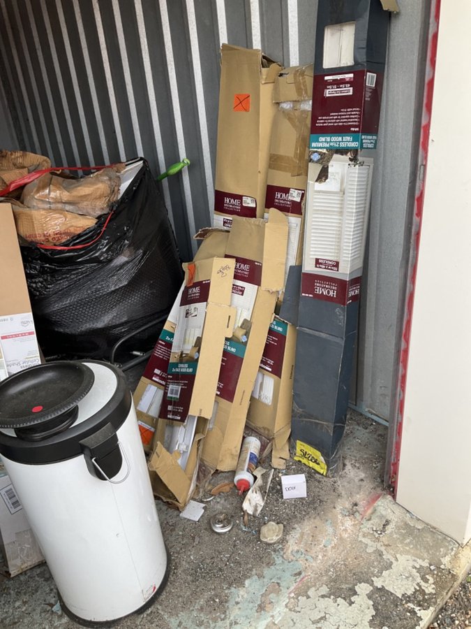 10 x 10 storage unit in Mobile, AL