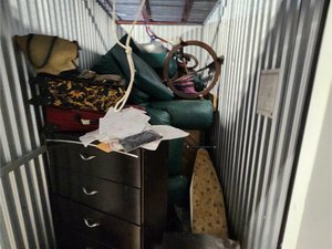 5 x 10 storage unit in Hollywood, FL