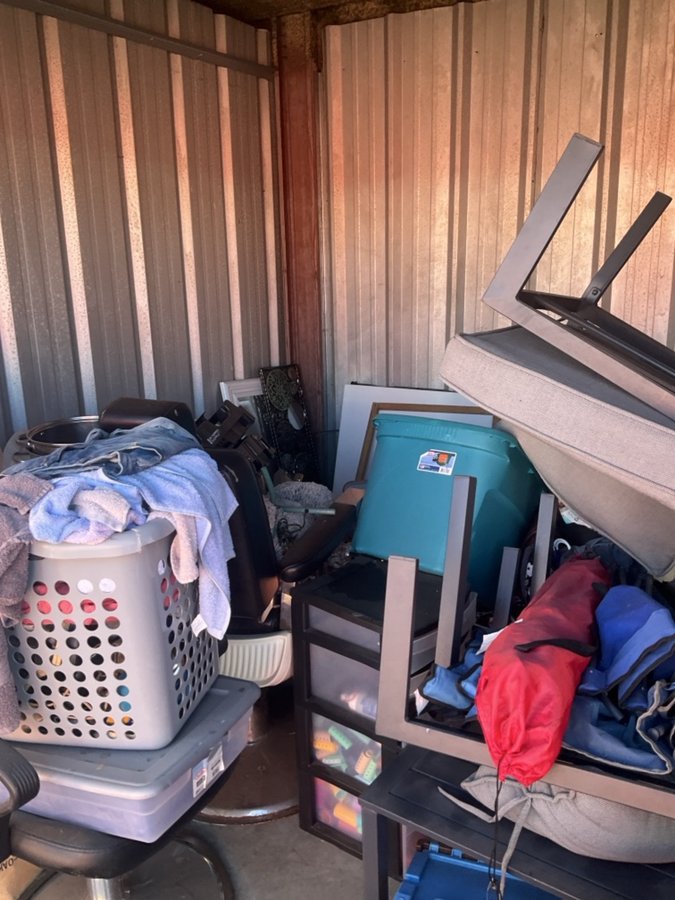 20 x 10 storage unit in Louisville, KY