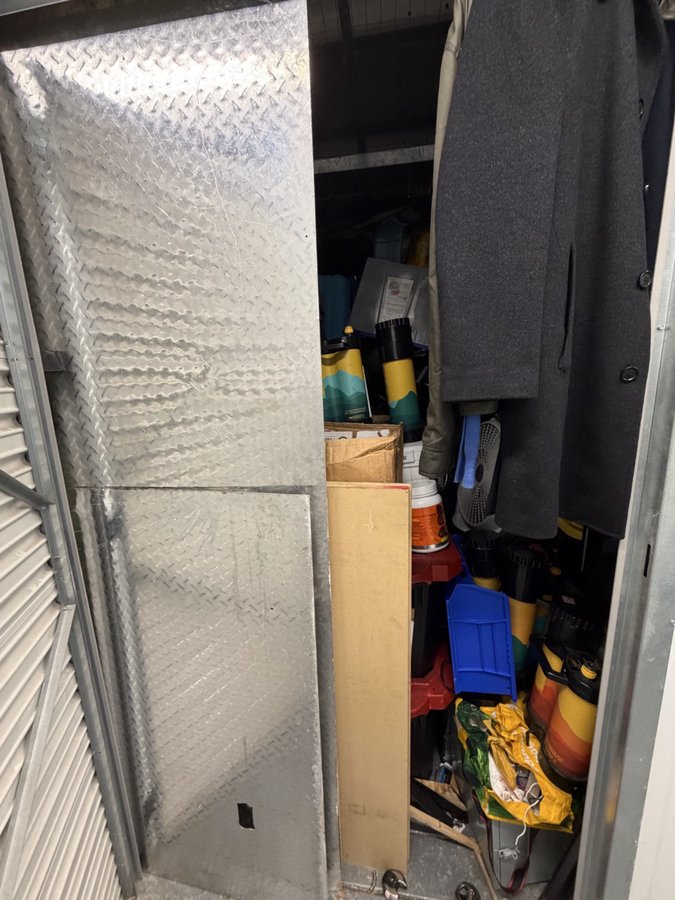 10 x 8 storage unit in Goleta, CA