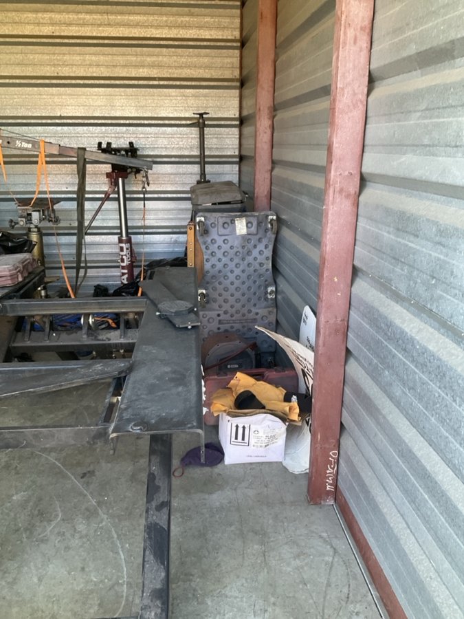 10 x 15 storage unit in Louisville, KY